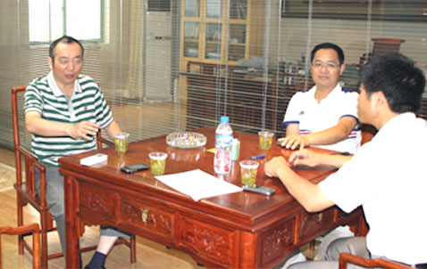 市领导来安邦视察电伴热项目建设